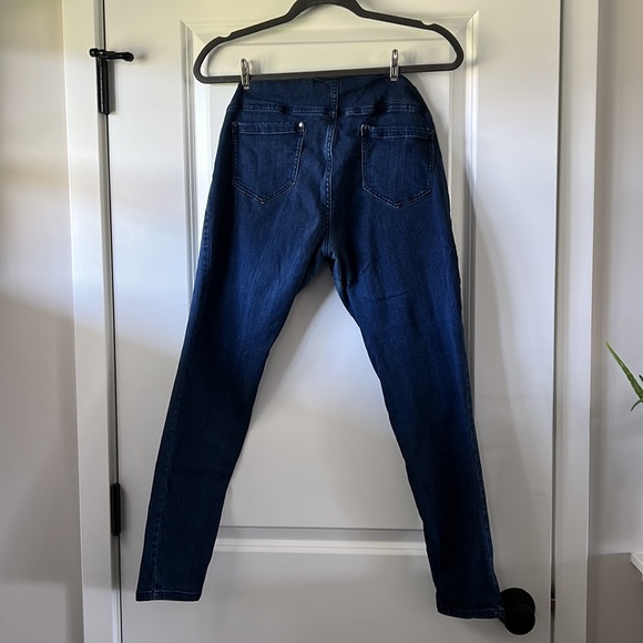 3 Pair of Maternity Jeans - Picture 6 of 11